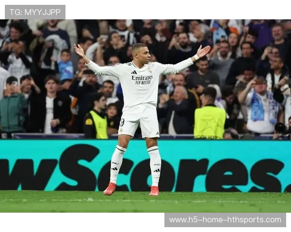 世界杯姆巴佩禁区外低射洞穿对手城门