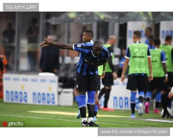 埃尔尼尼远射折射进球惊艳看台