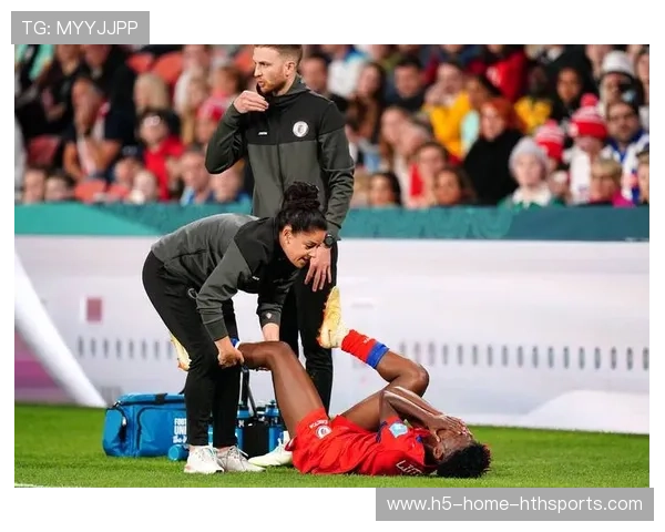 世界杯冠军中卫疑似重伤，球队未来亮红灯